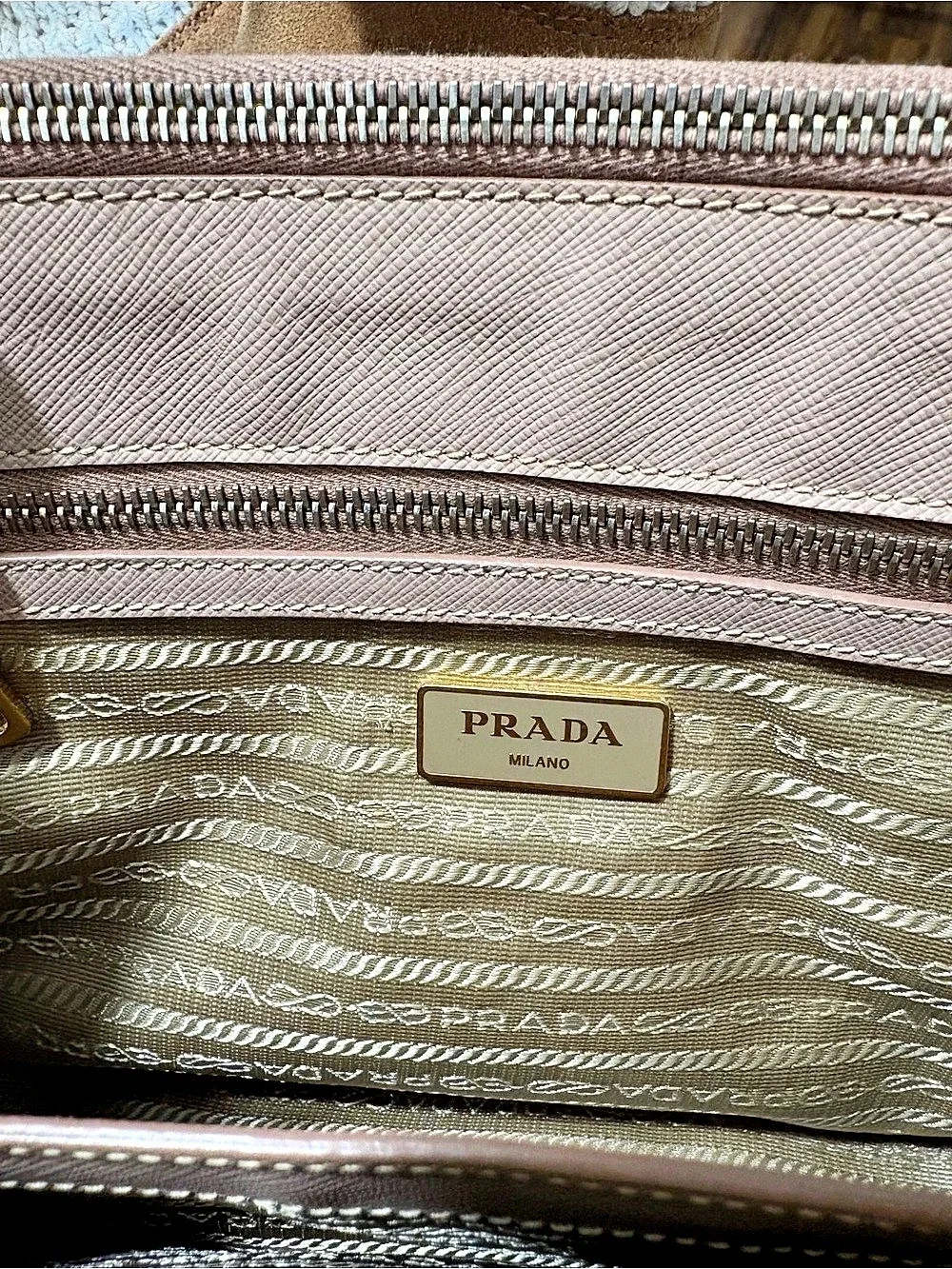 Prada saffiano lux